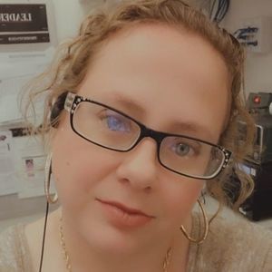 Meet your Posher, April